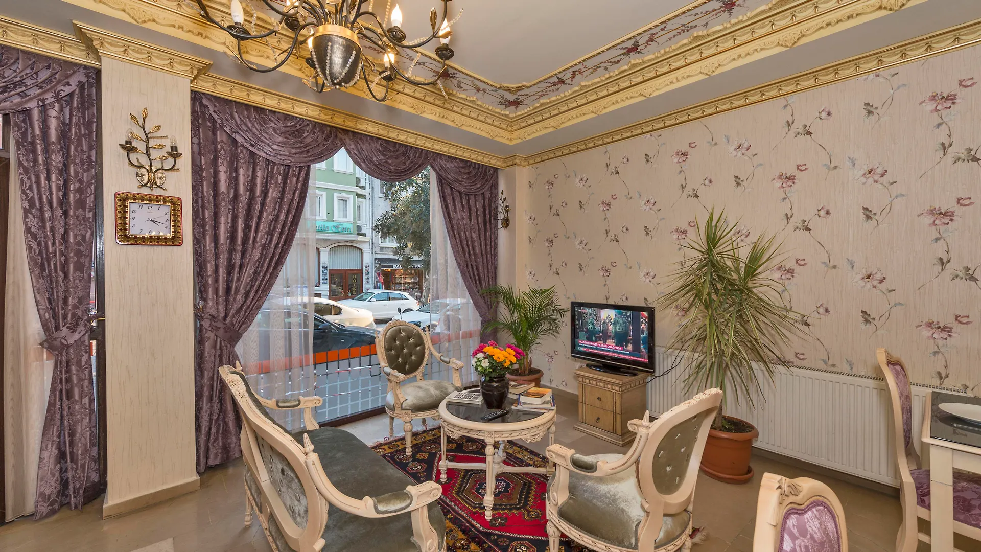 Istanbul Holiday Hotel