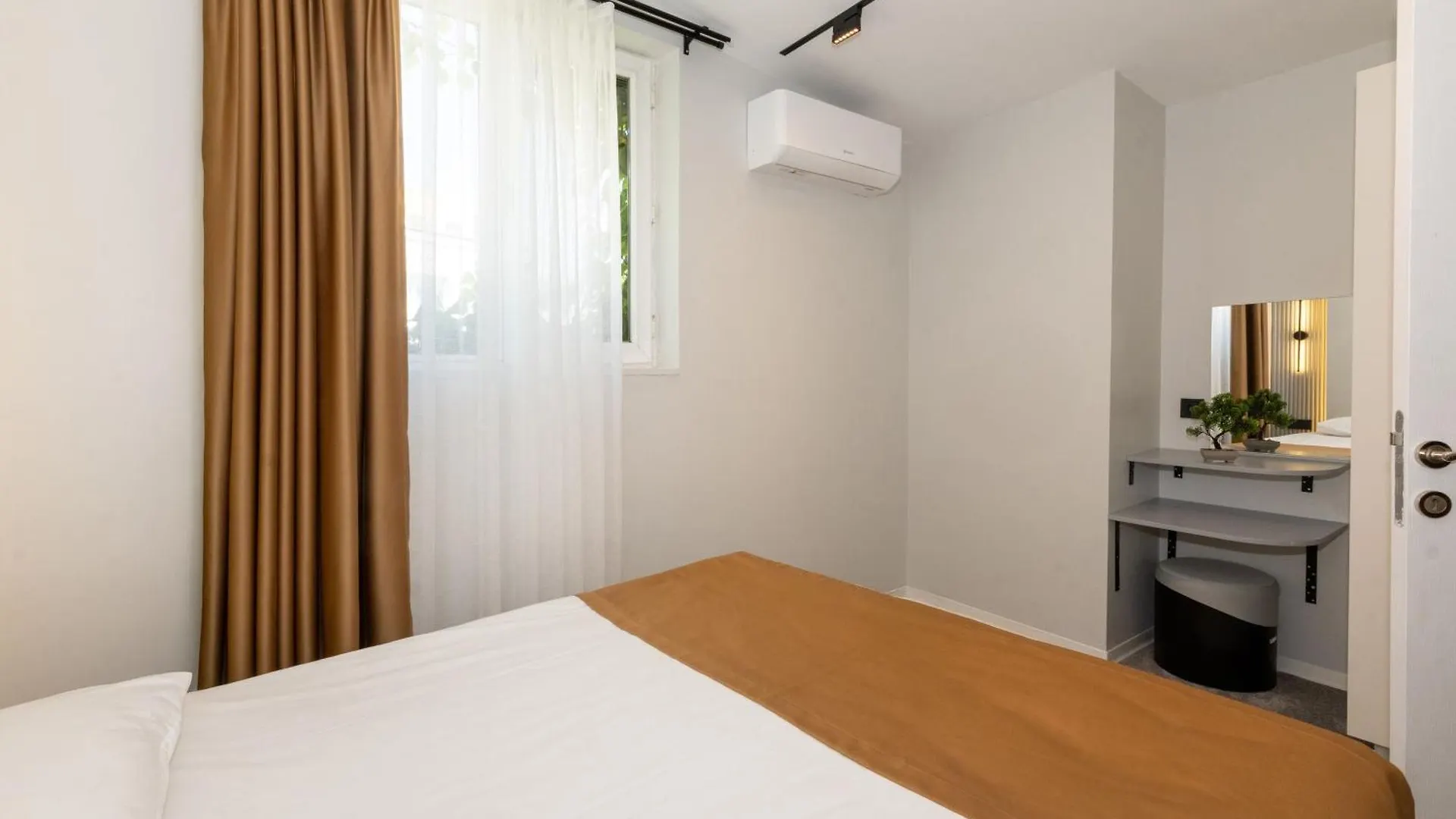 Istanbul Holiday Hotel
