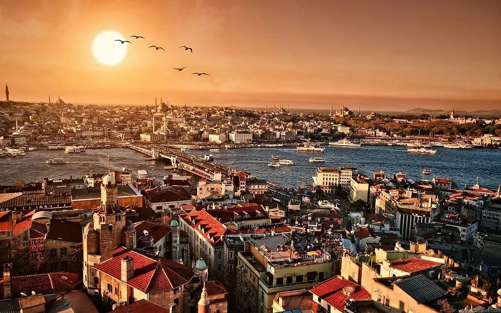 Istanbul Holiday Hotel 3*,