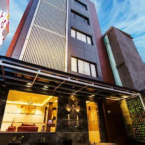 York 4*, Kochi India