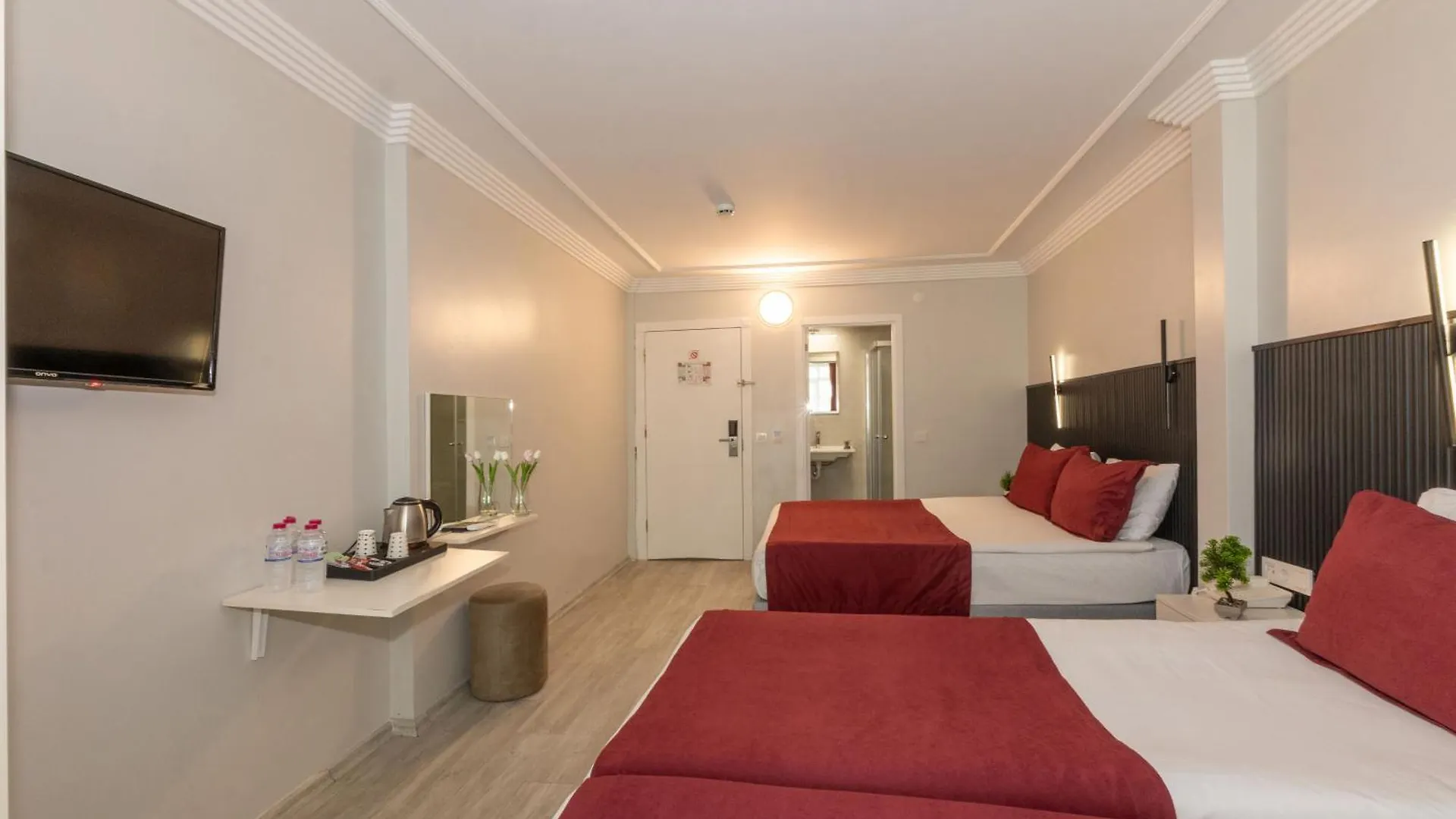 Istanbul Holiday Hotel