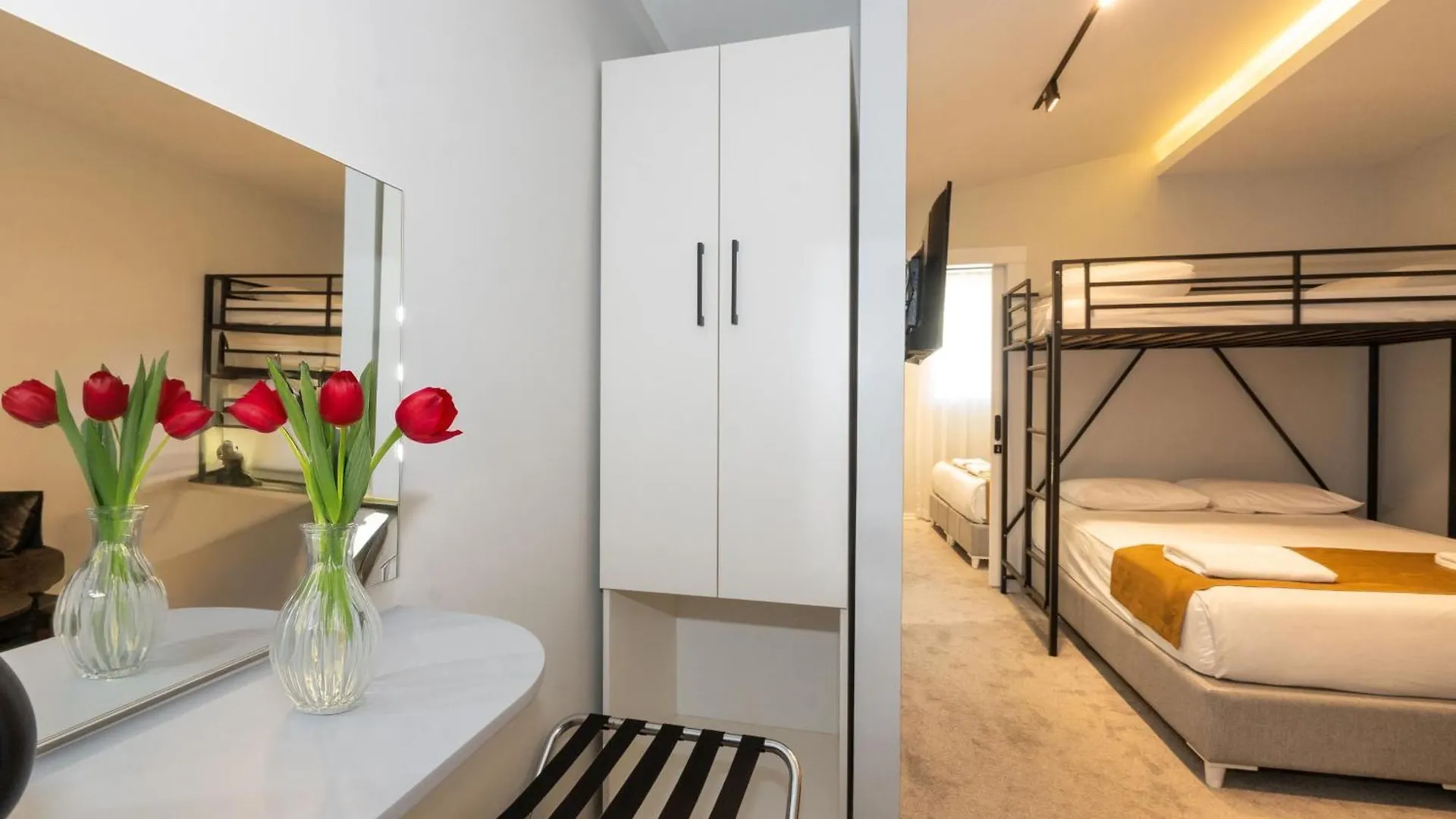 Istanbul Holiday Hotel