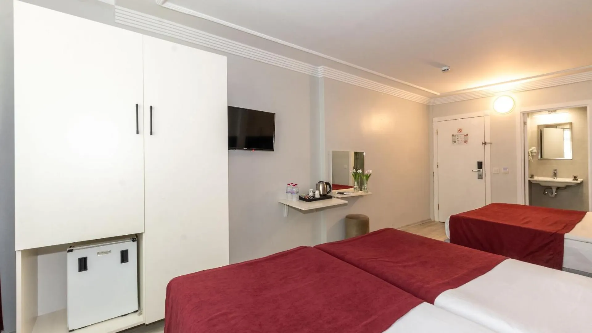 ***  Istanbul Holiday Hotel Турция