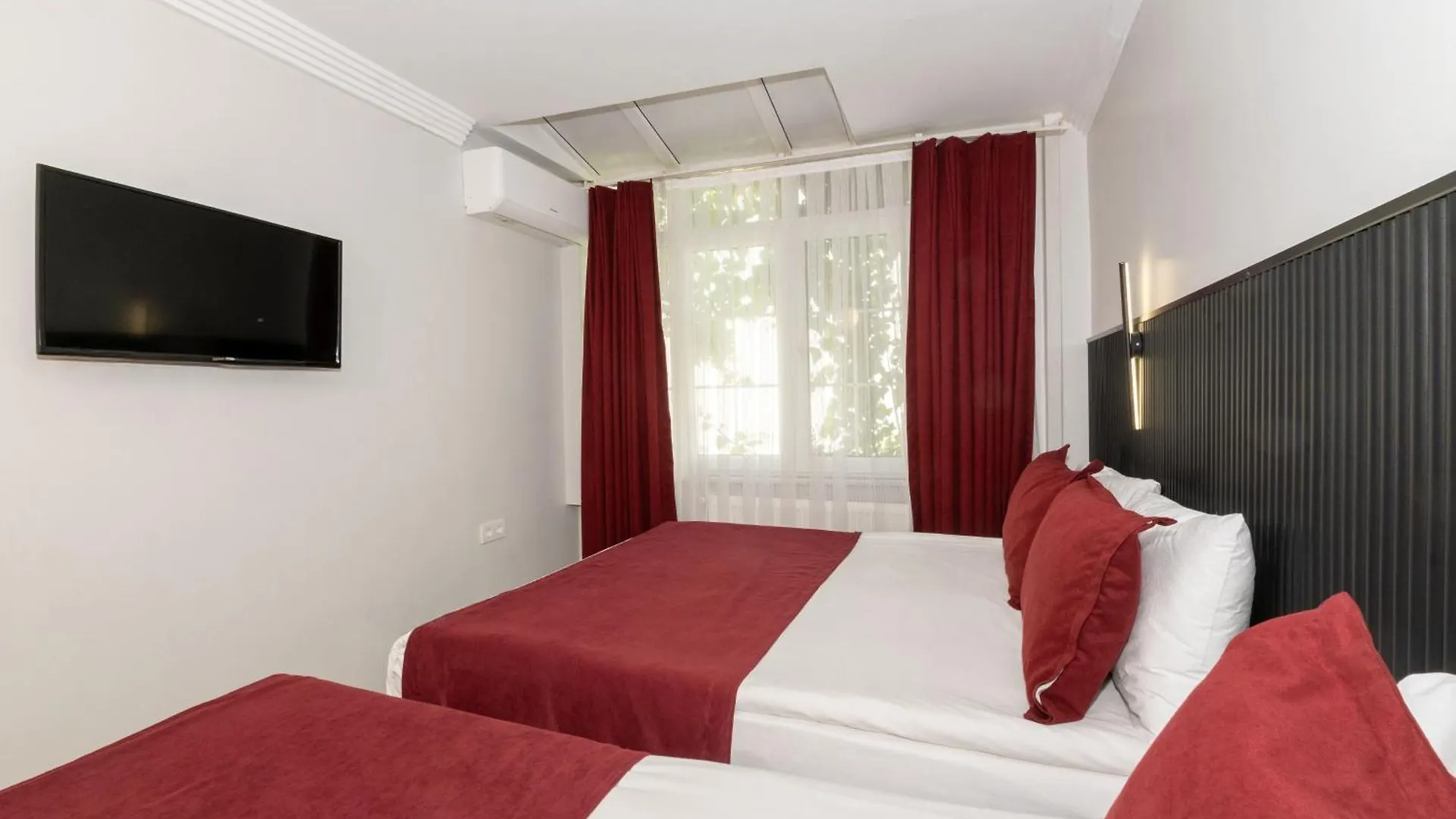 Istanbul Holiday Hotel