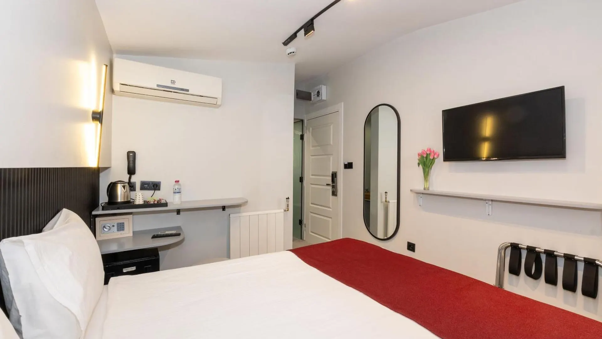 Istanbul Holiday Hotel