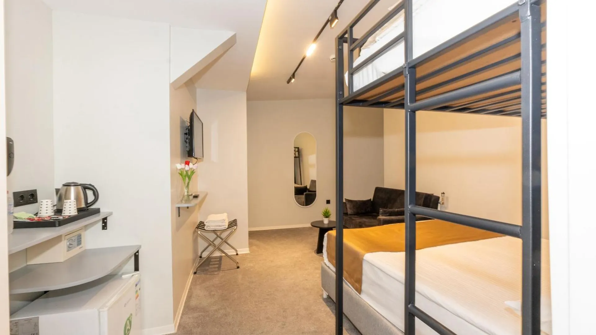 Istanbul Holiday Hotel
