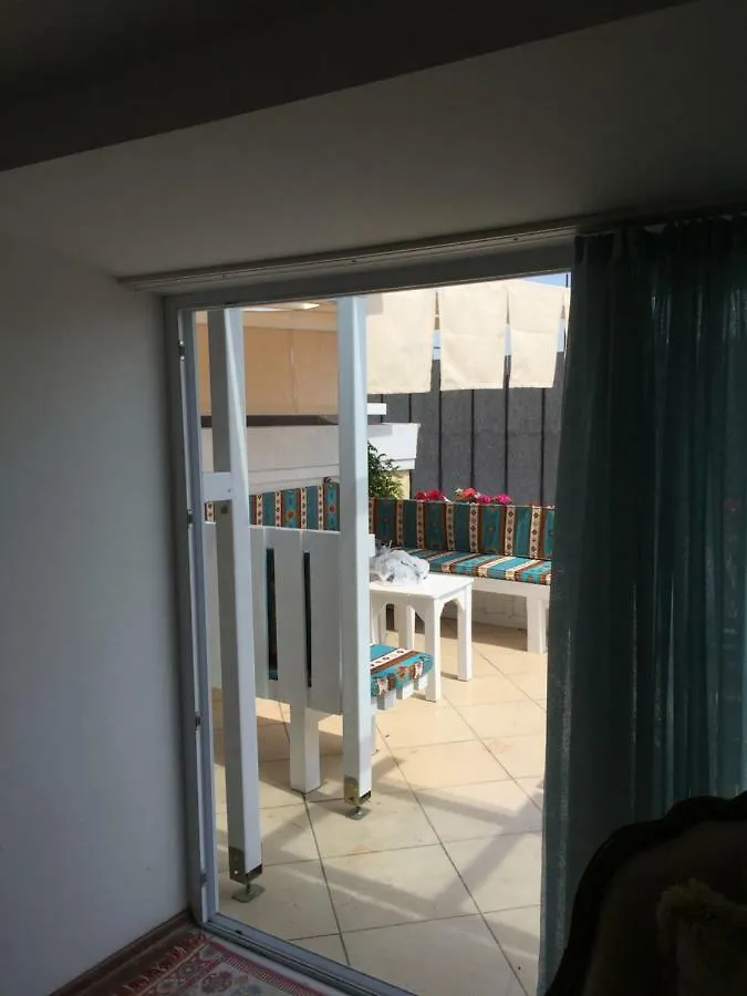 Istanbul Holiday Hotel 3*,